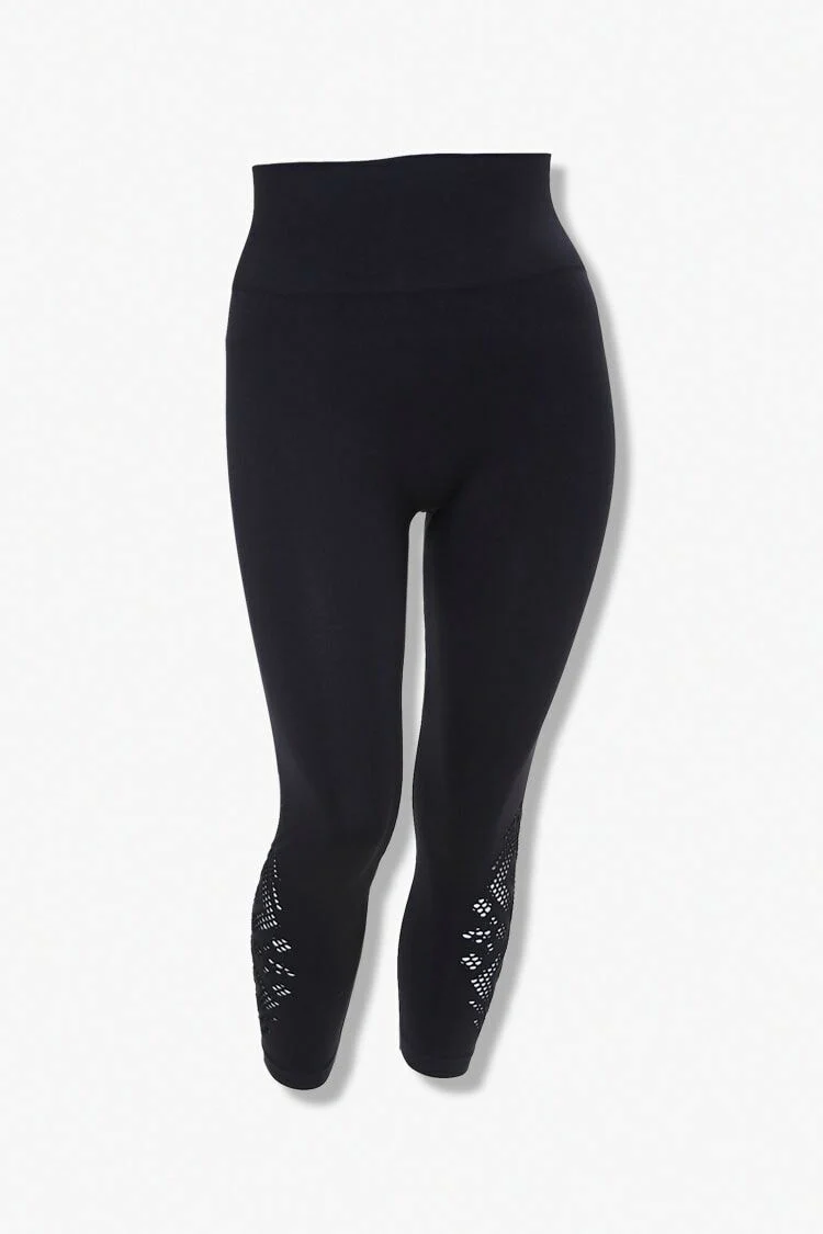 Plus Size Cutout Capri Leggings - Image 3