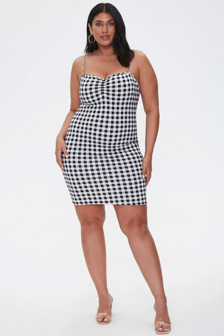 Plus Size Gingham Sweetheart Dress - Image 4