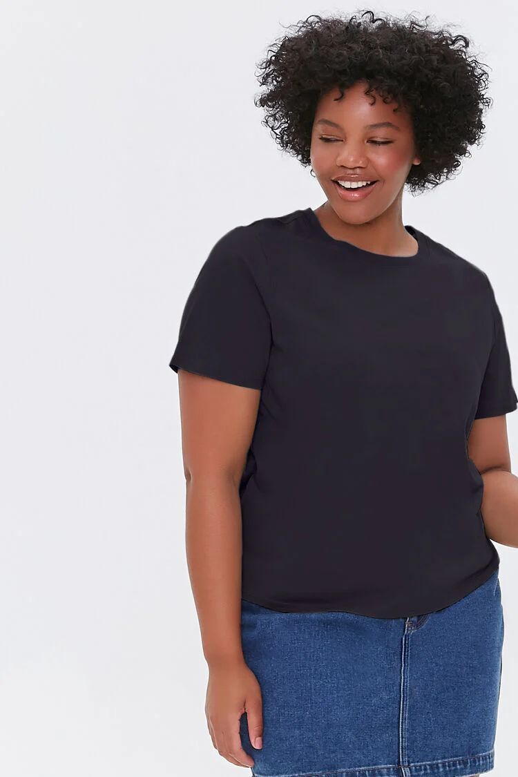 Plus Size Basic Tee - Image 5