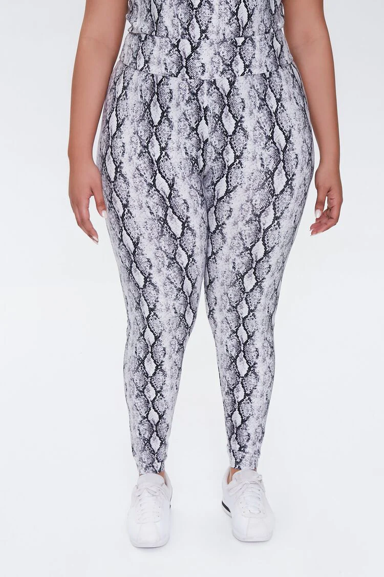 Plus Size Snake Print Leggings - Image 4