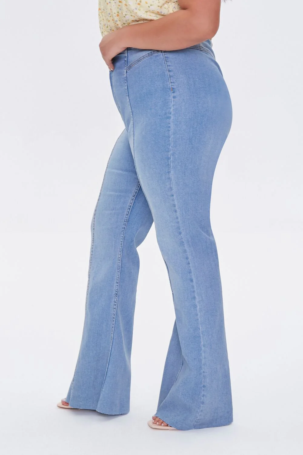 Plus Size High-Rise Flare Jeans - Image 3