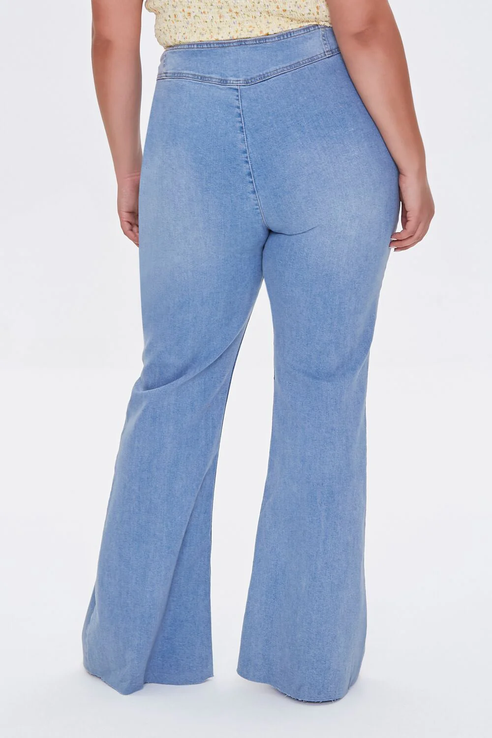 Plus Size High-Rise Flare Jeans - Image 4