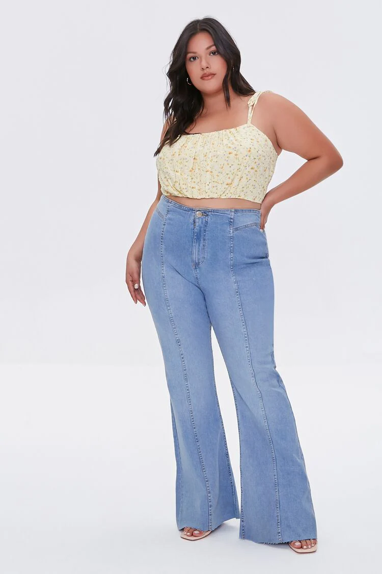 Plus Size High-Rise Flare Jeans - Image 5
