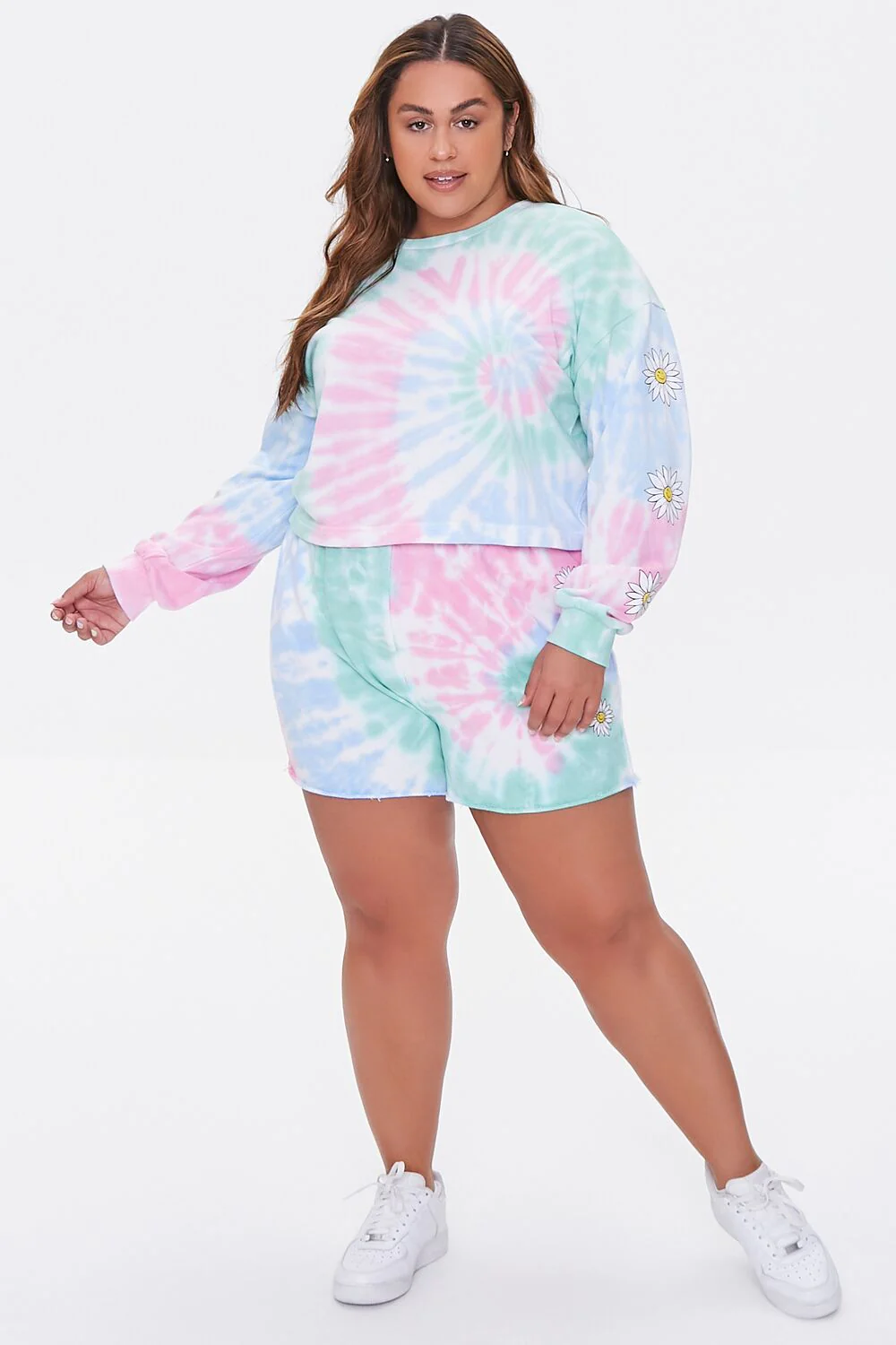 Plus Size Daisy Graphic Tie-Dye Pullover - Image 4