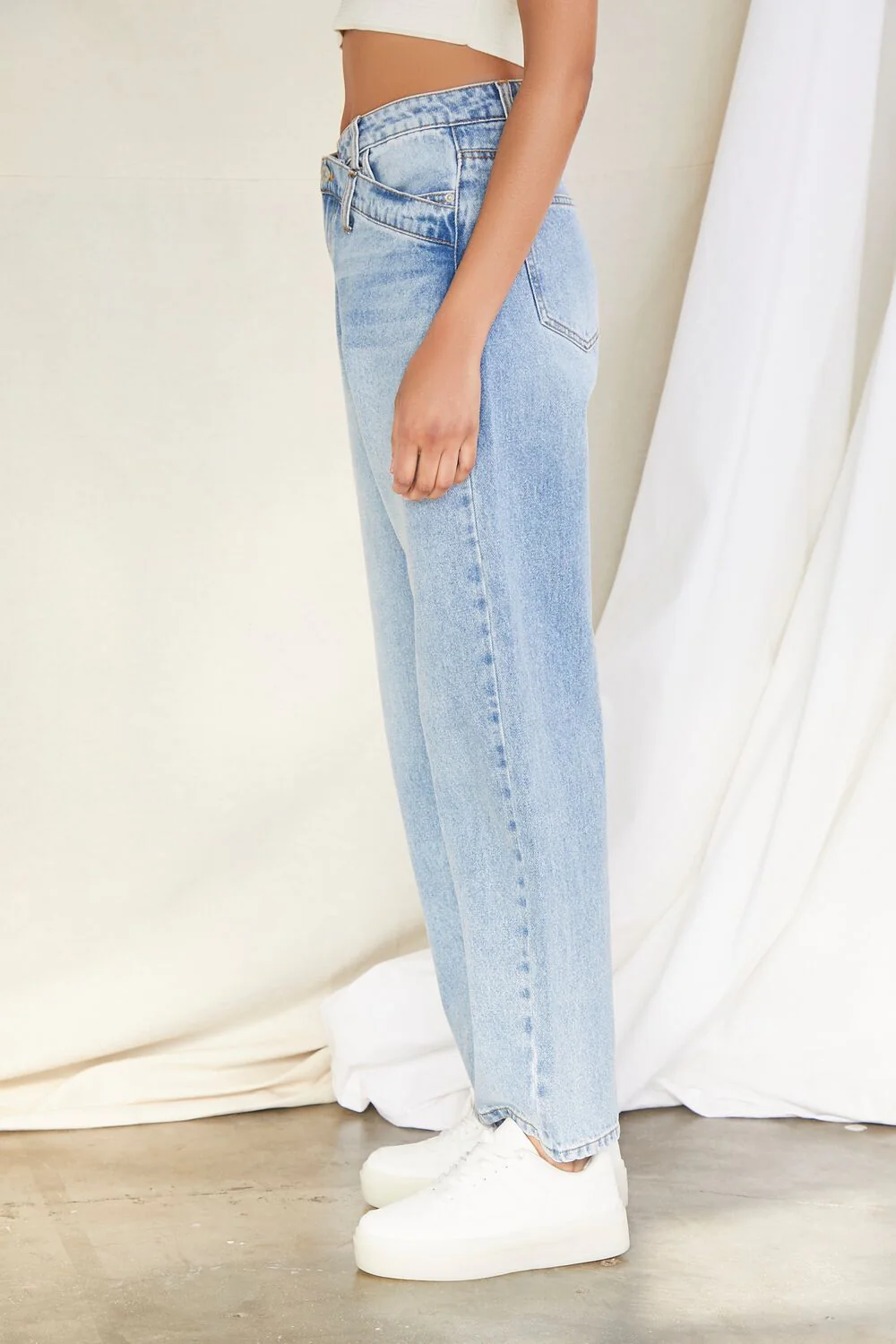 Crisscross Waist 90s Fit Jeans - Image 3