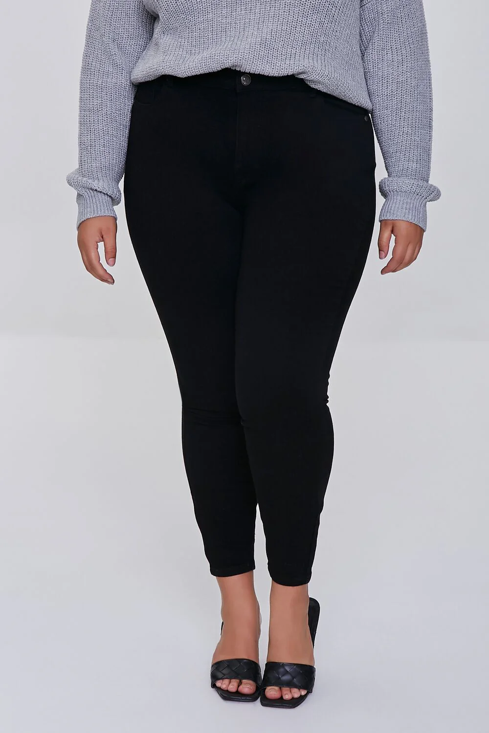 Plus Size Basic Skinny Jeans - Image 2