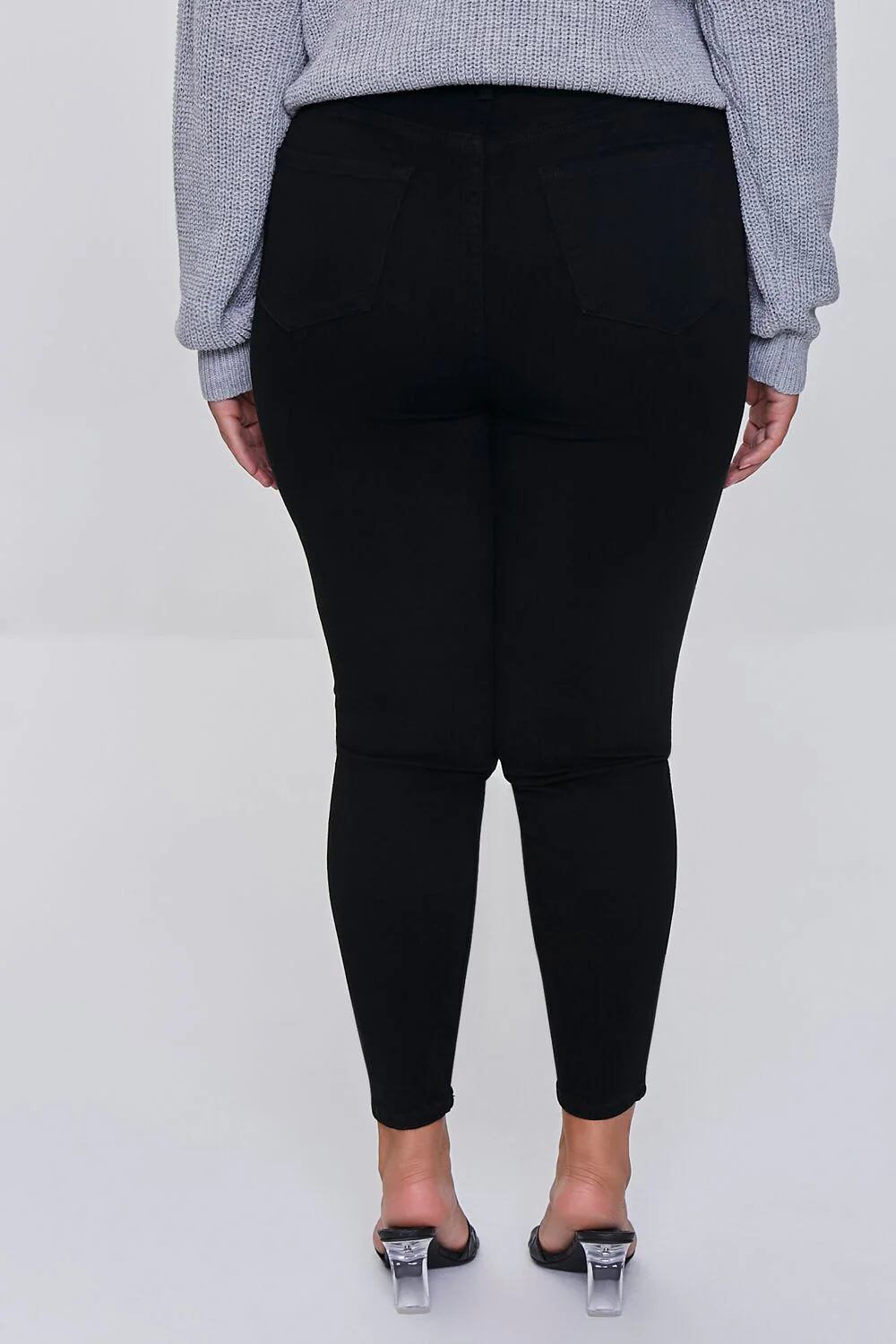 Plus Size Basic Skinny Jeans - Image 4