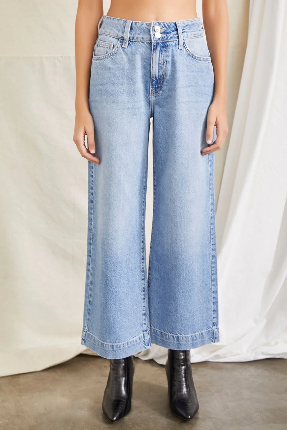 Wide-Leg High-Rise Jeans - Image 2