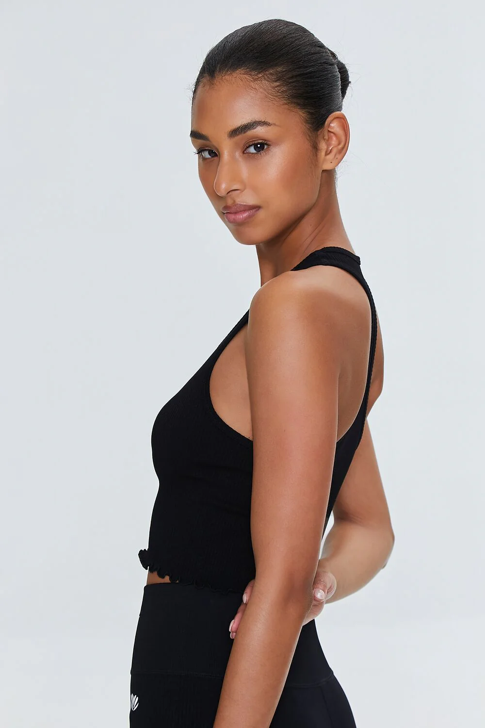 Active Seamless Lettuce-Edge Crop Top - Image 2
