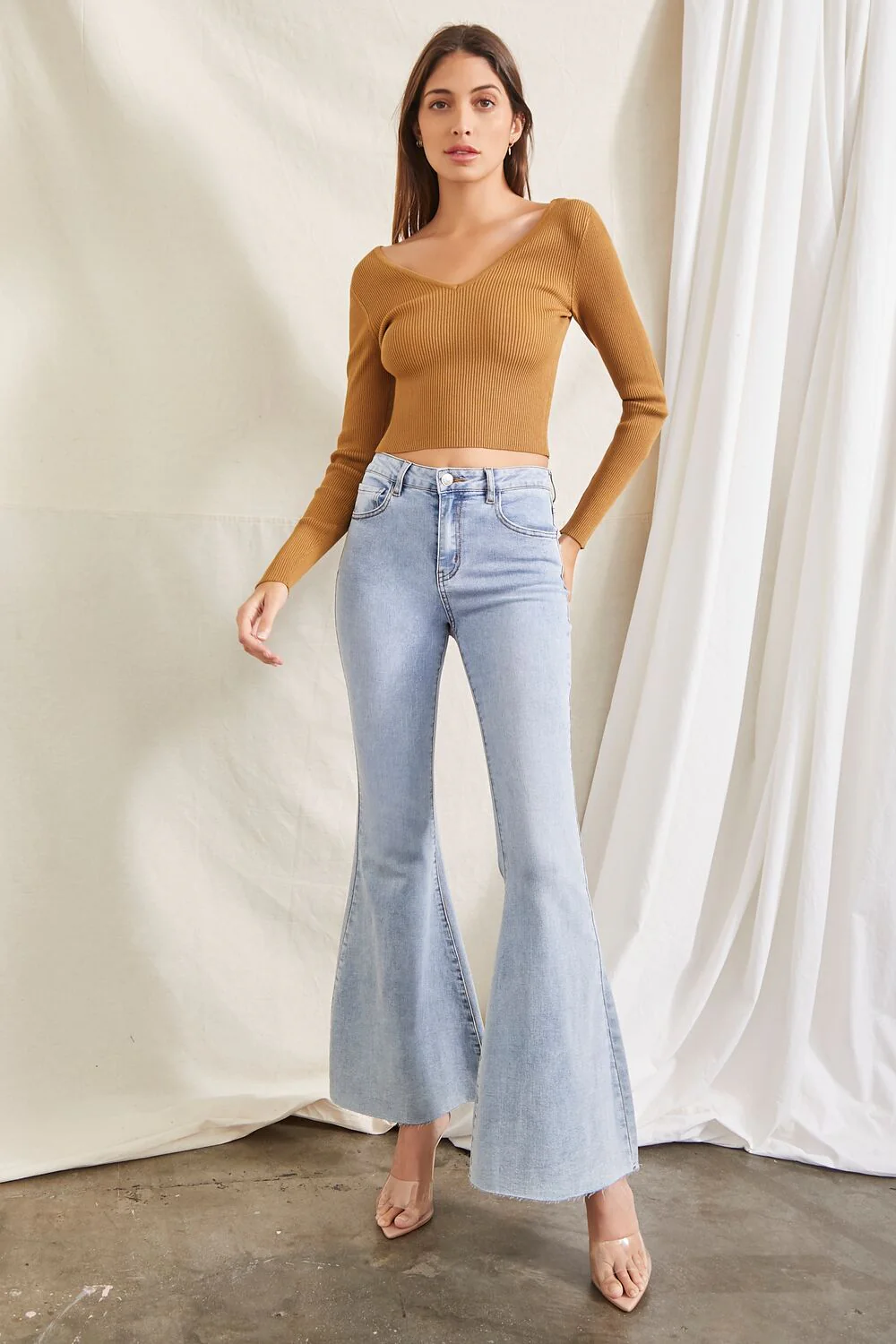 Ribbed Cropped Fitted Sweater - Image 4