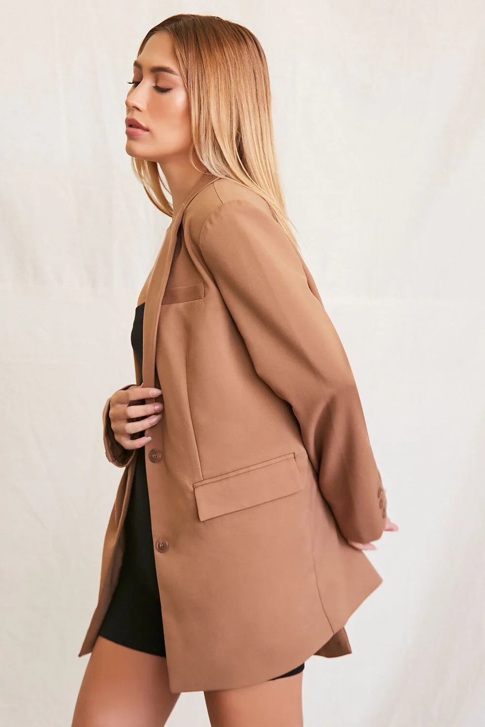 Oversized Single-Breasted Blazer - Image 2