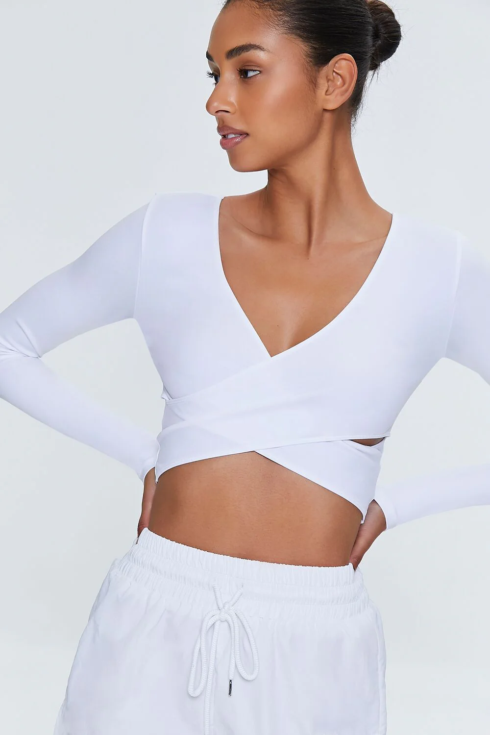 Active Seamless Crisscross Crop Top - Image 2