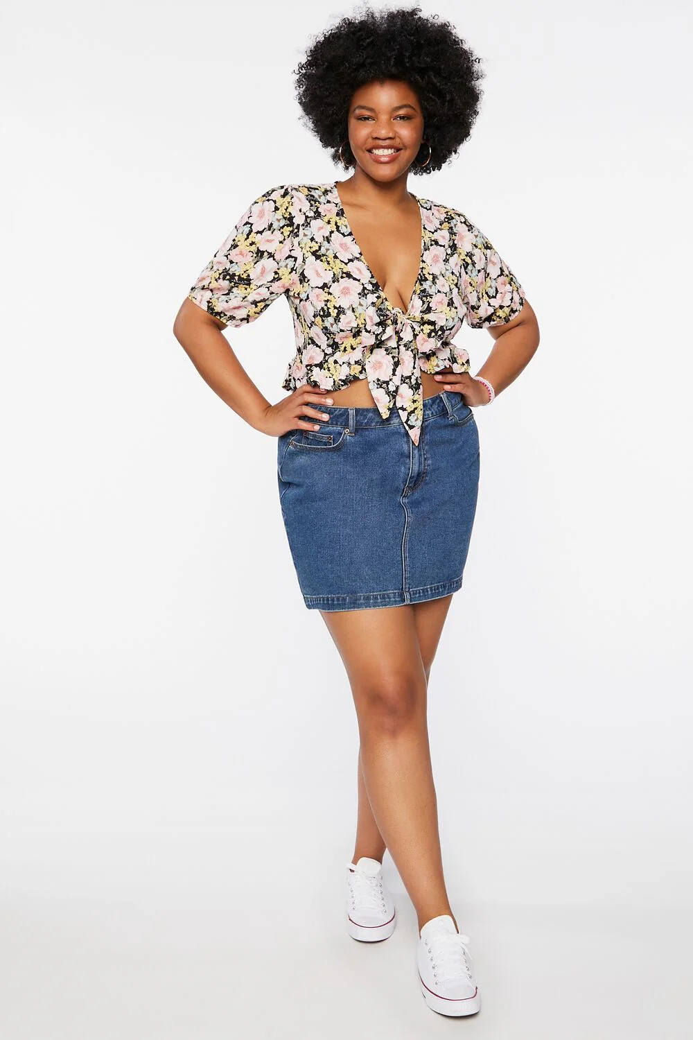 Plus Size Floral Tie-Front Crop Top - Image 4