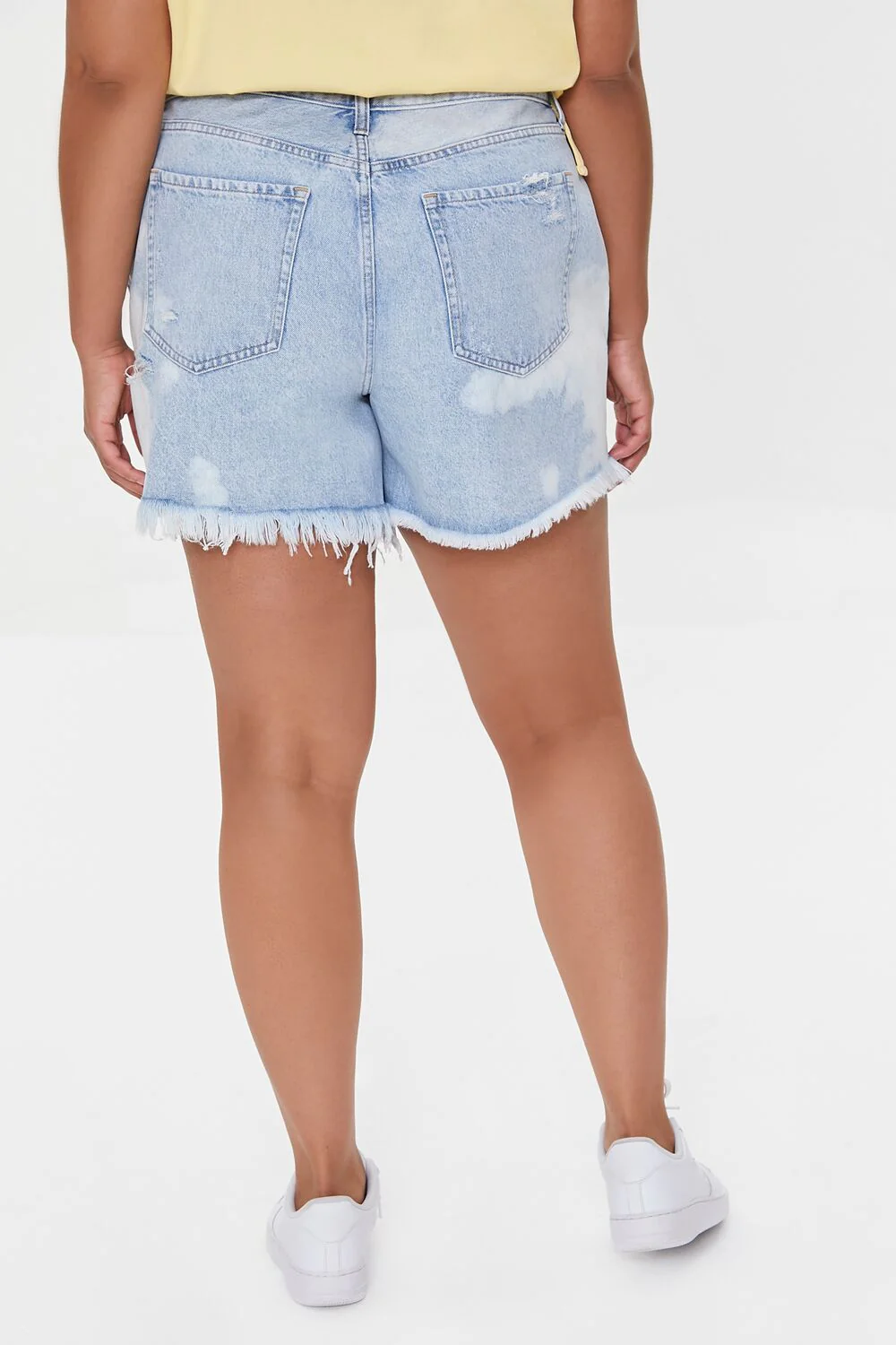 Plus Size Frayed Denim Shorts - Image 4