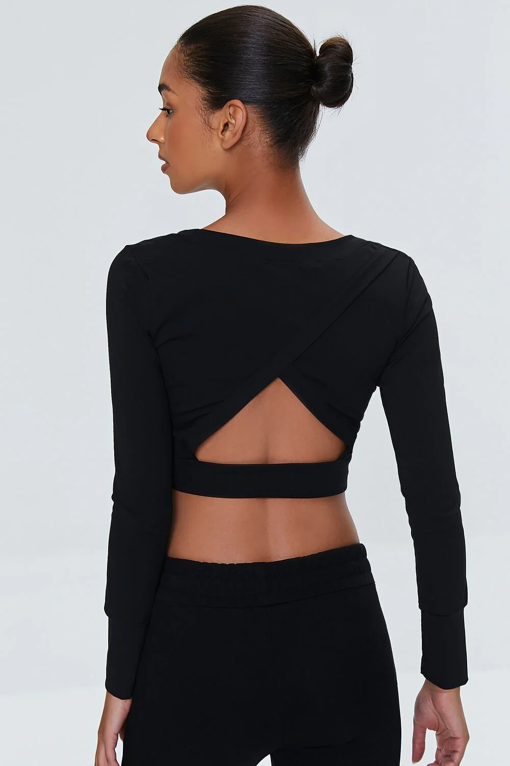 Active Cutout Crop Top - Image 4