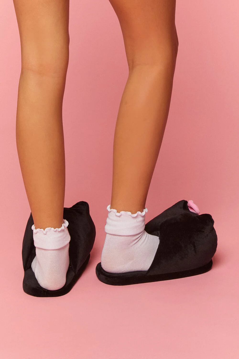 Hello Kitty & Friends House Slippers - Image 3