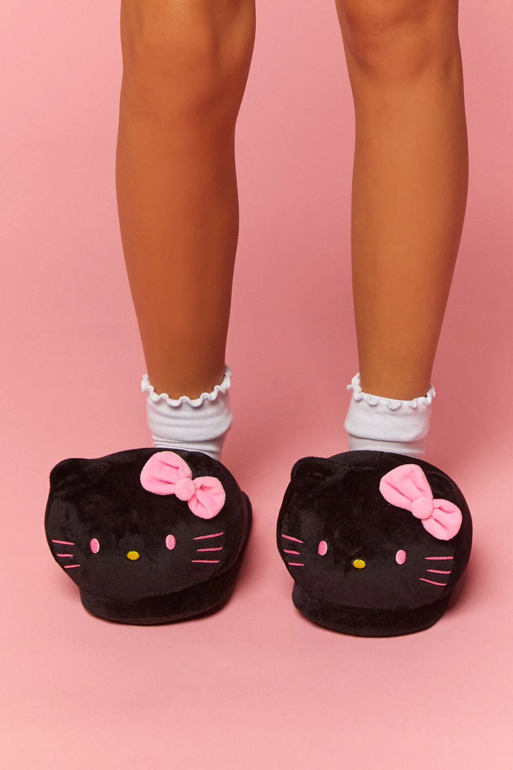 Hello Kitty & Friends House Slippers - Image 4