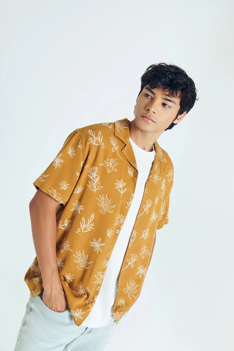 Floral Line Art Graphic Shirt - Image 6