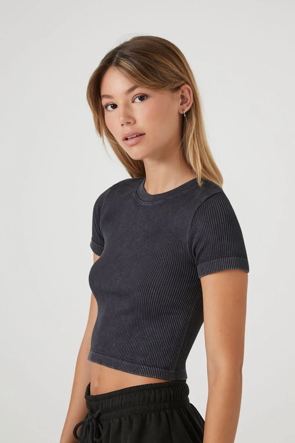 Seamless Rib-Knit Cropped Tee - Image 2