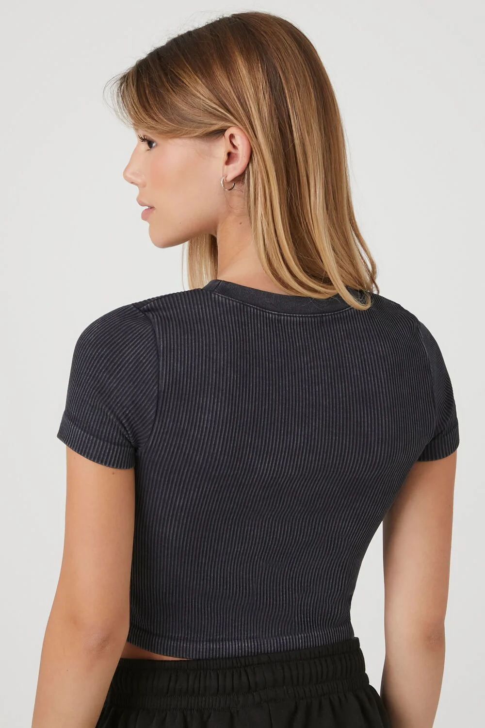 Seamless Rib-Knit Cropped Tee - Image 3