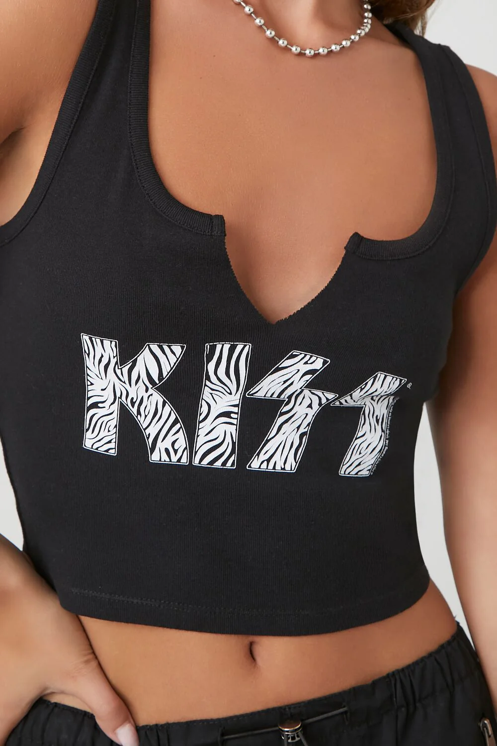 Kiss Graphic Tank Top - Image 5