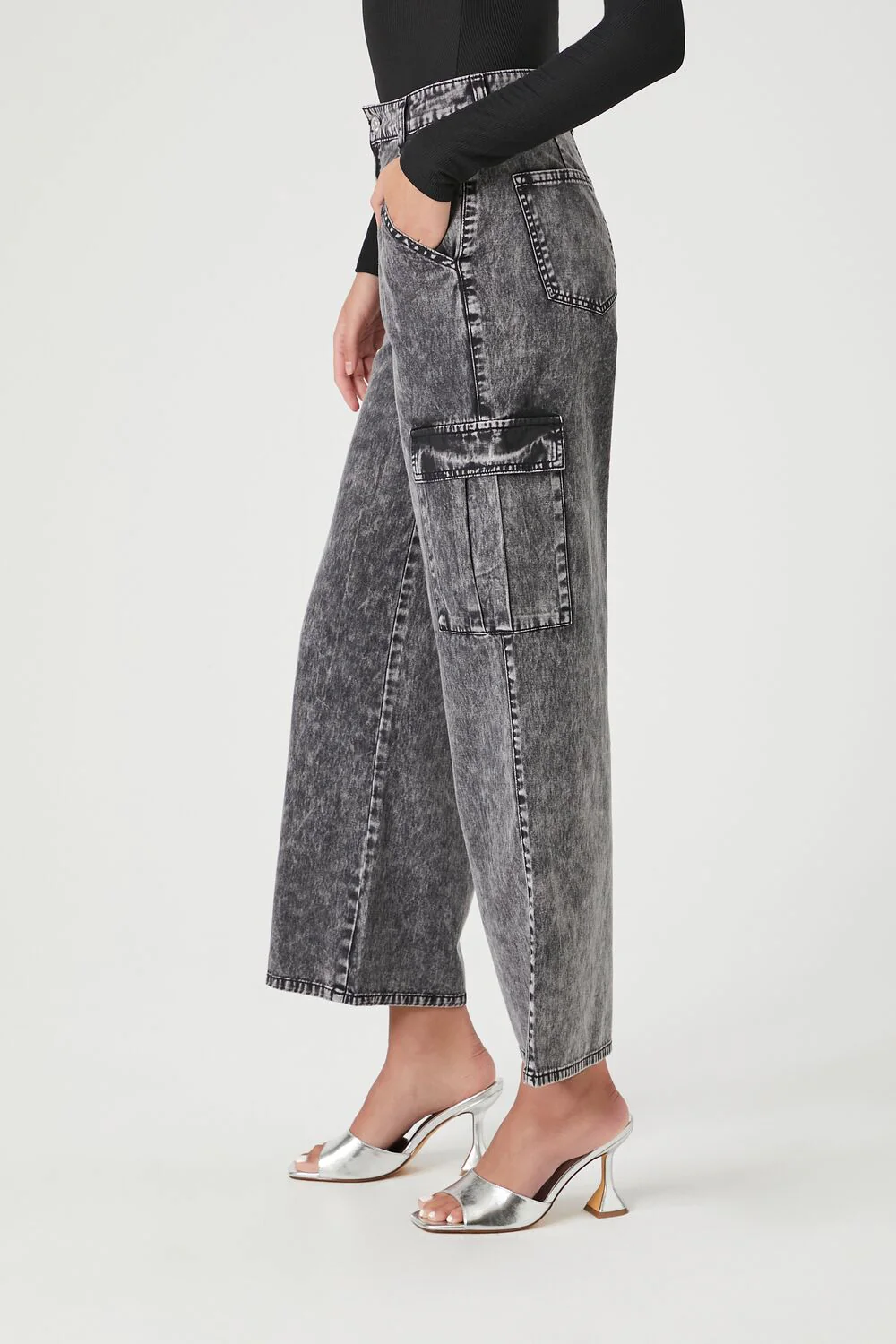 Mineral Wash Wide-Leg Cargo Jeans - Image 2