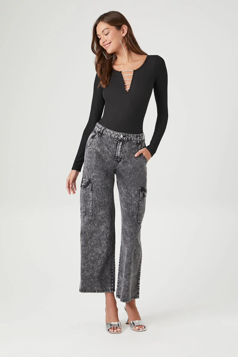 Mineral Wash Wide-Leg Cargo Jeans - Image 5