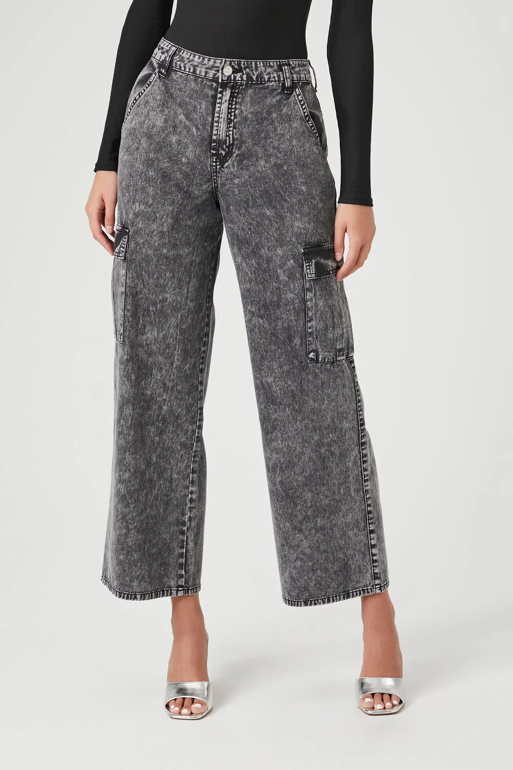 Mineral Wash Wide-Leg Cargo Jeans - Image 6