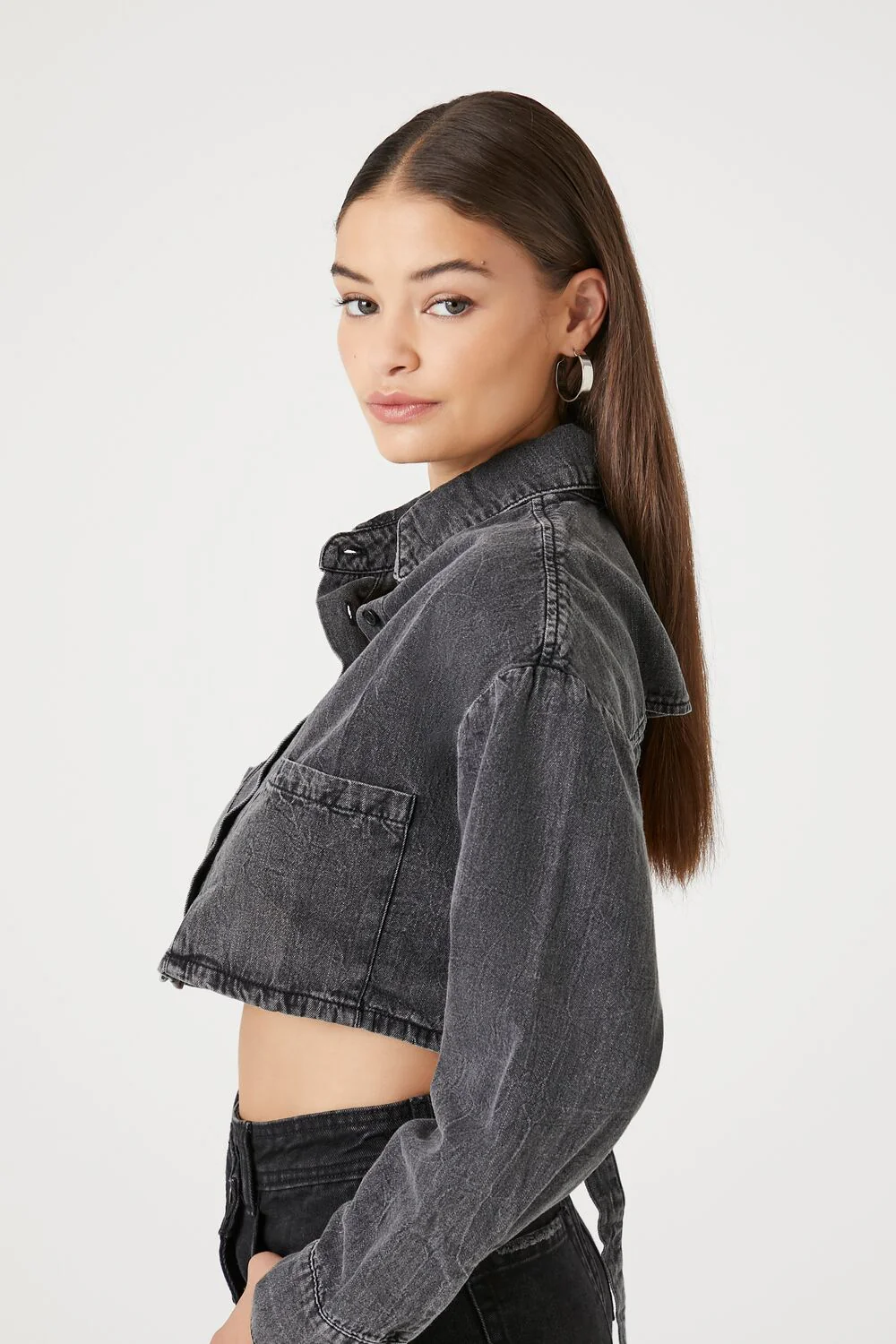 Open-Back Denim Cropped Shirt - Image 2
