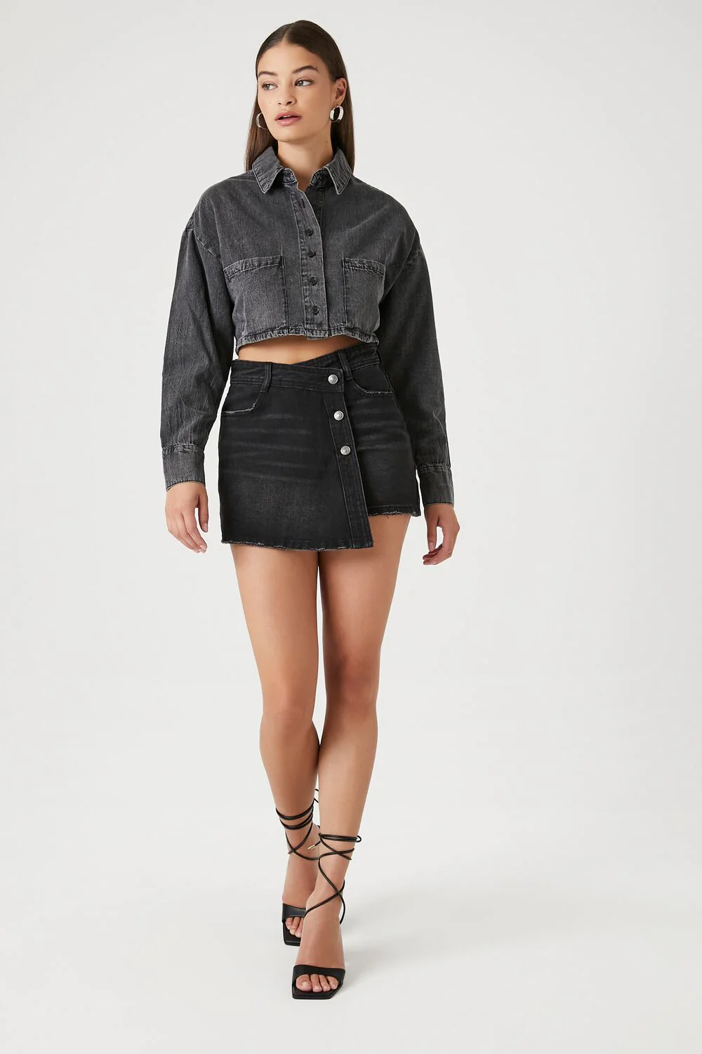 Open-Back Denim Cropped Shirt - Image 4