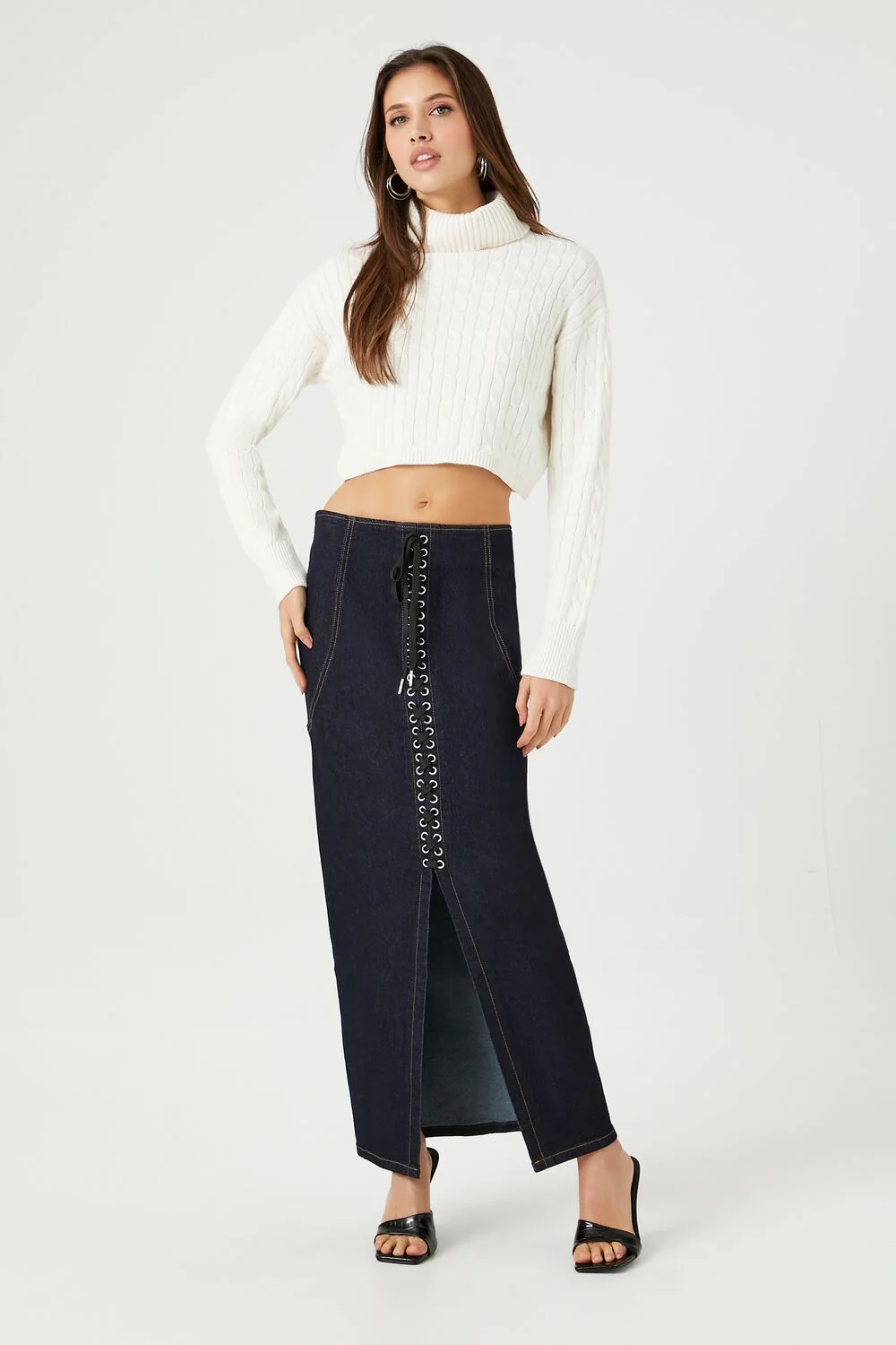 Cable Knit Turtleneck Cropped Sweater - Image 4