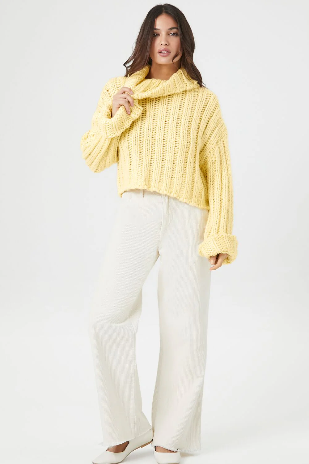 Turtleneck Cropped Sweater - Image 10