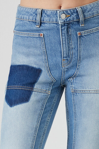 Seamed Mid-Rise Bootcut Jeans - Image 4