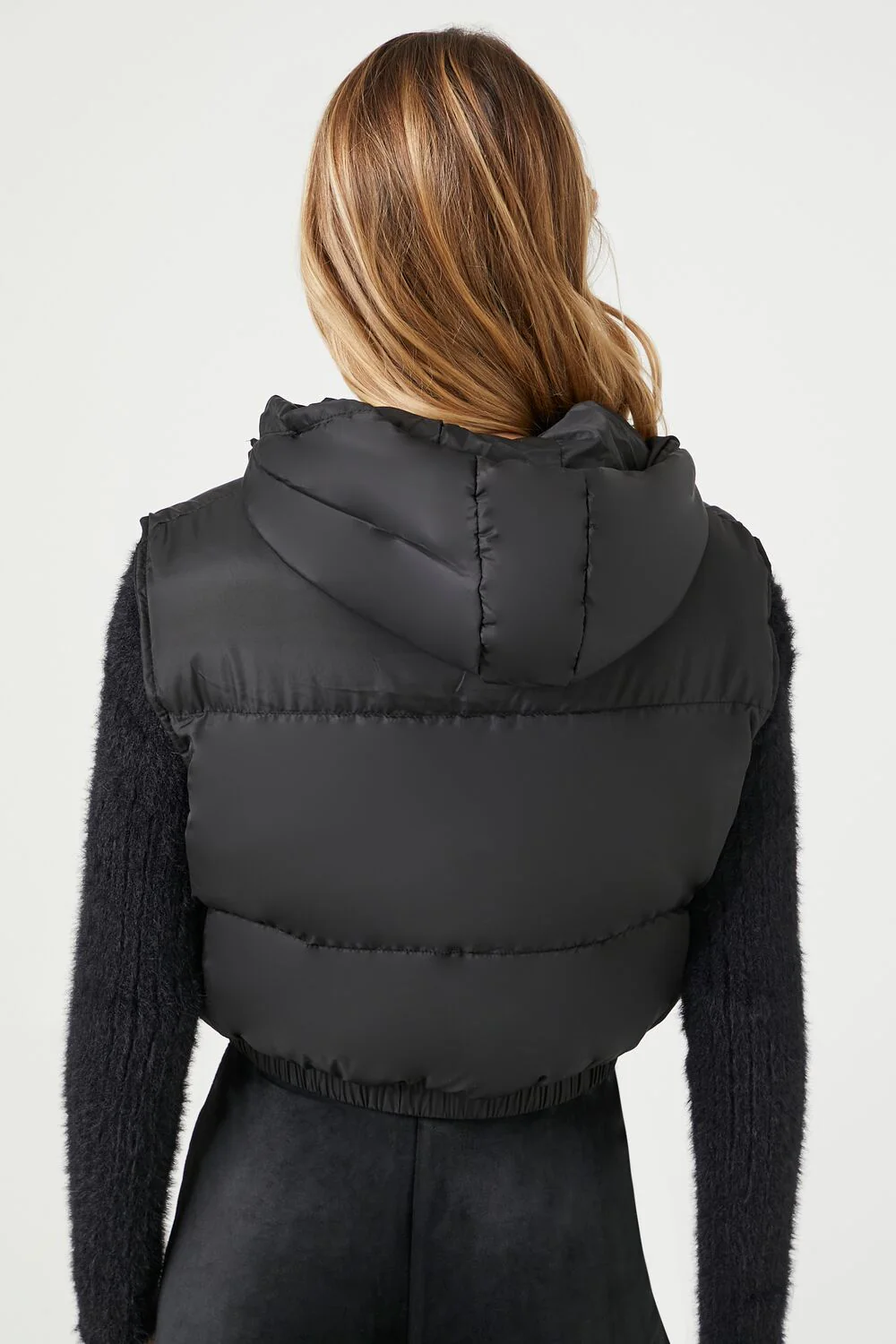 Cropped Hooded Puffer Vest - Image 3