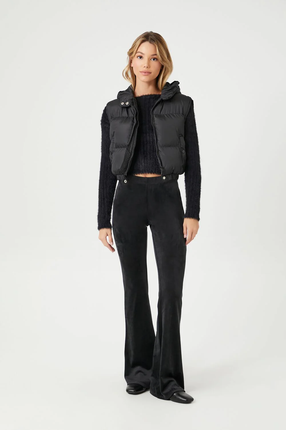 Cropped Hooded Puffer Vest - Image 4