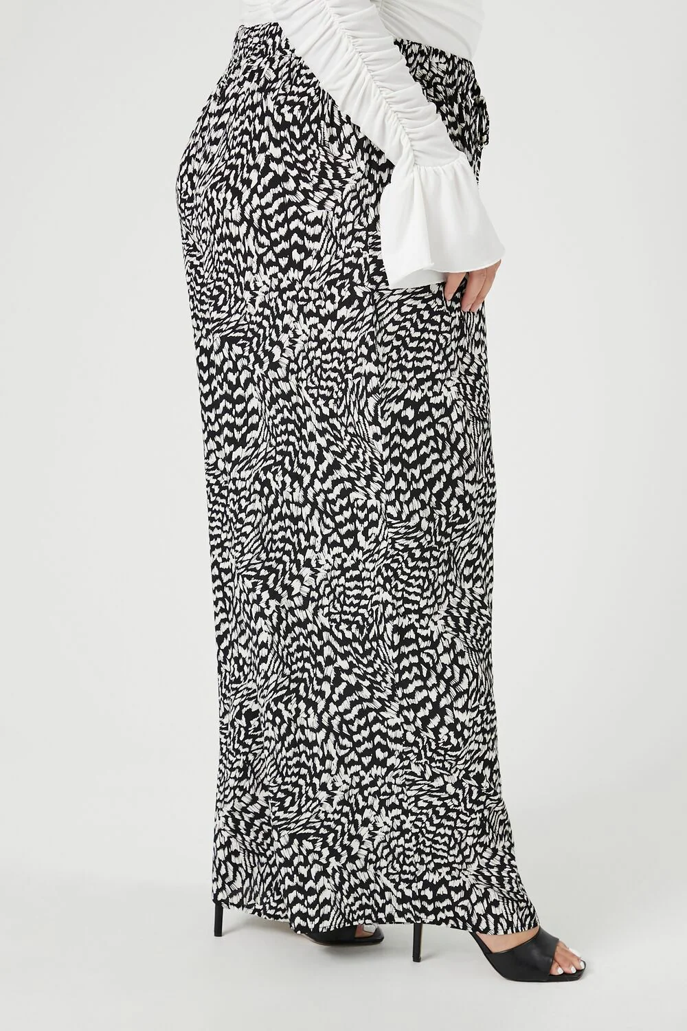 Plus Size Abstract Wide-Leg Pants - Image 3