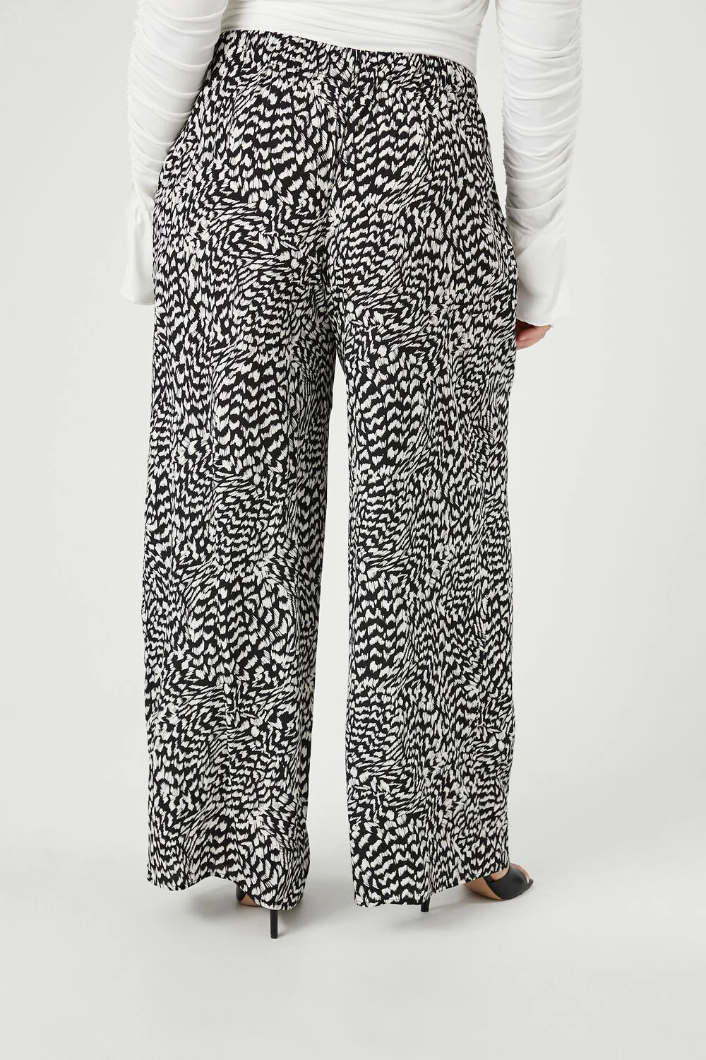 Plus Size Abstract Wide-Leg Pants - Image 4