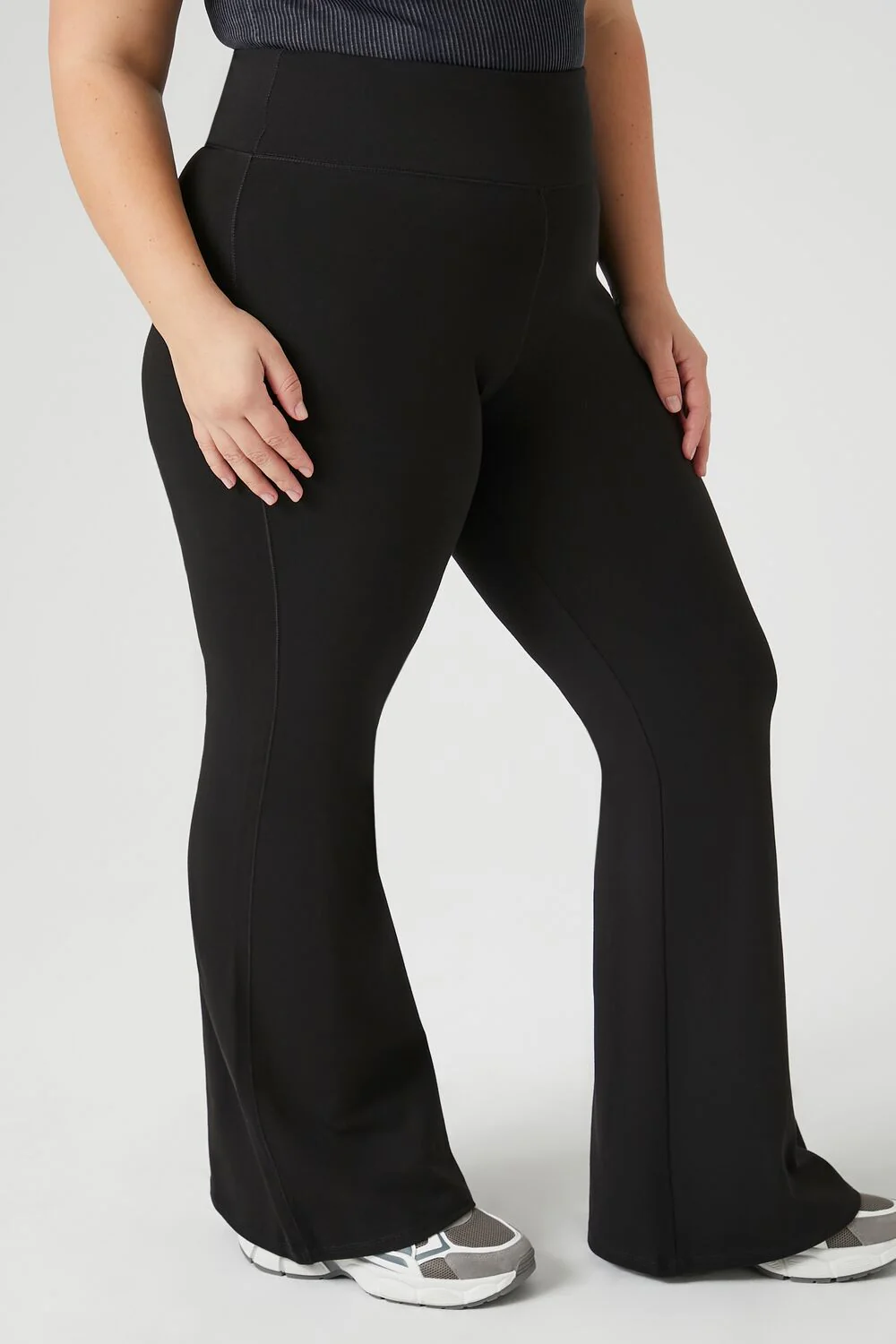 Plus Size High-Rise Flare Leggings - Image 3