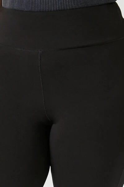 Plus Size High-Rise Flare Leggings - Image 5