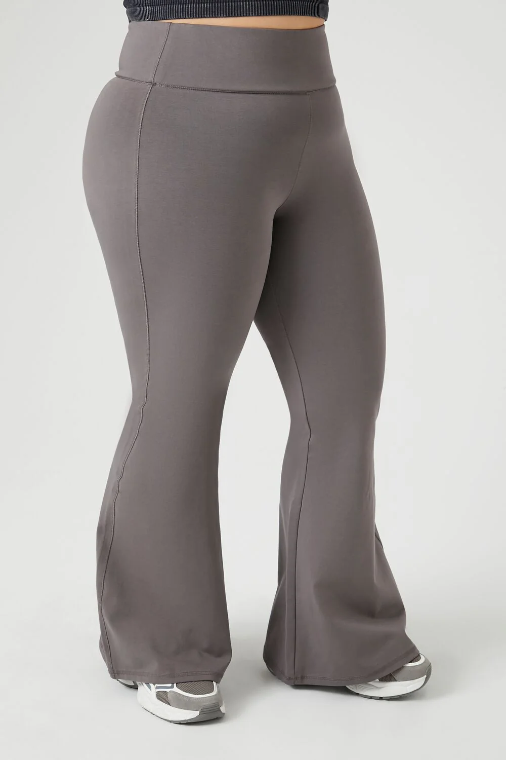 Plus Size High-Rise Flare Leggings - Image 8