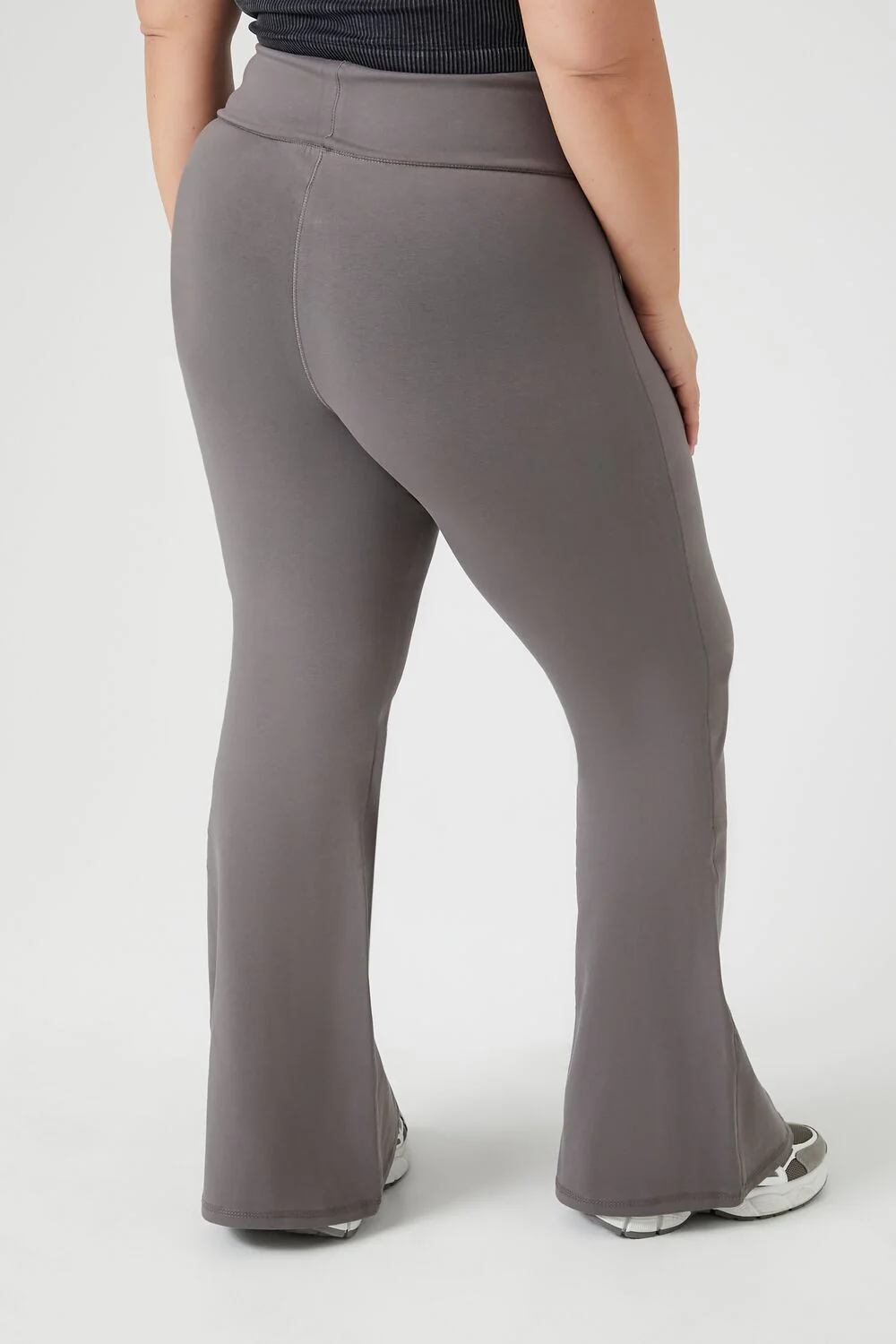 Plus Size High-Rise Flare Leggings - Image 9