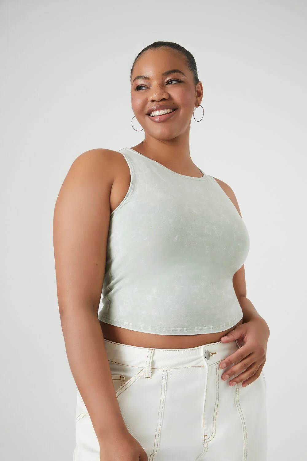 Plus Size Cropped Tank Top - Image 11