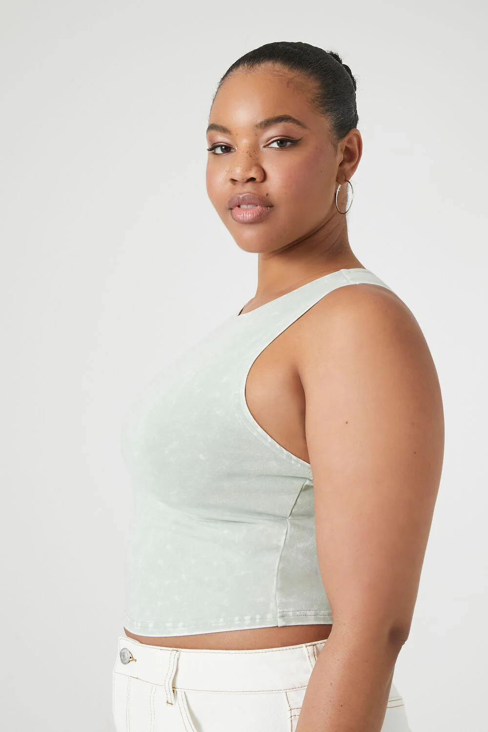 Plus Size Cropped Tank Top - Image 12