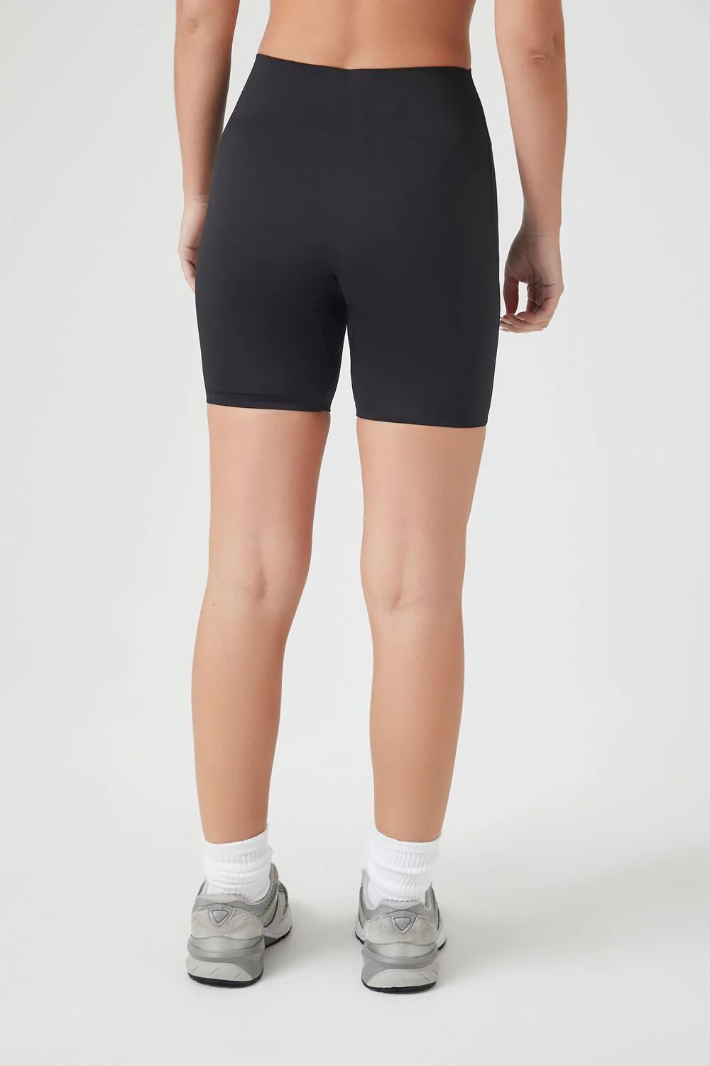 Active High-Rise Biker Shorts - Image 4