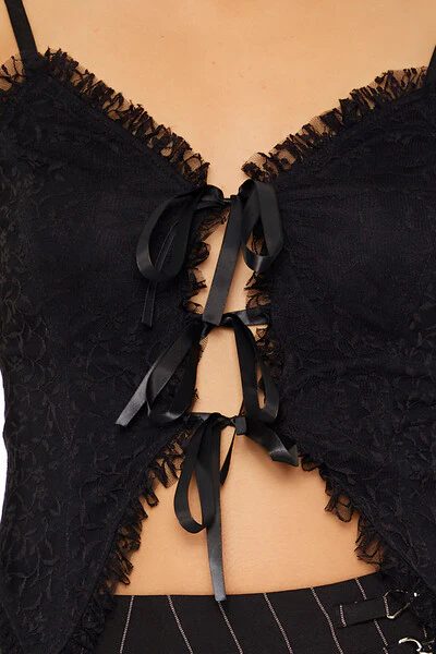 Lace Ruffle-Trim Bow Cami - Image 5