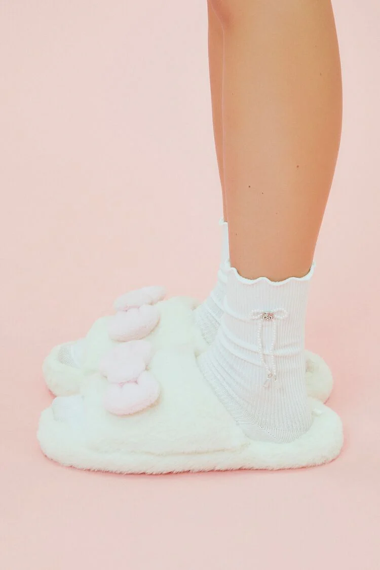Hello Kitty Bow Indoor Slippers - Image 2