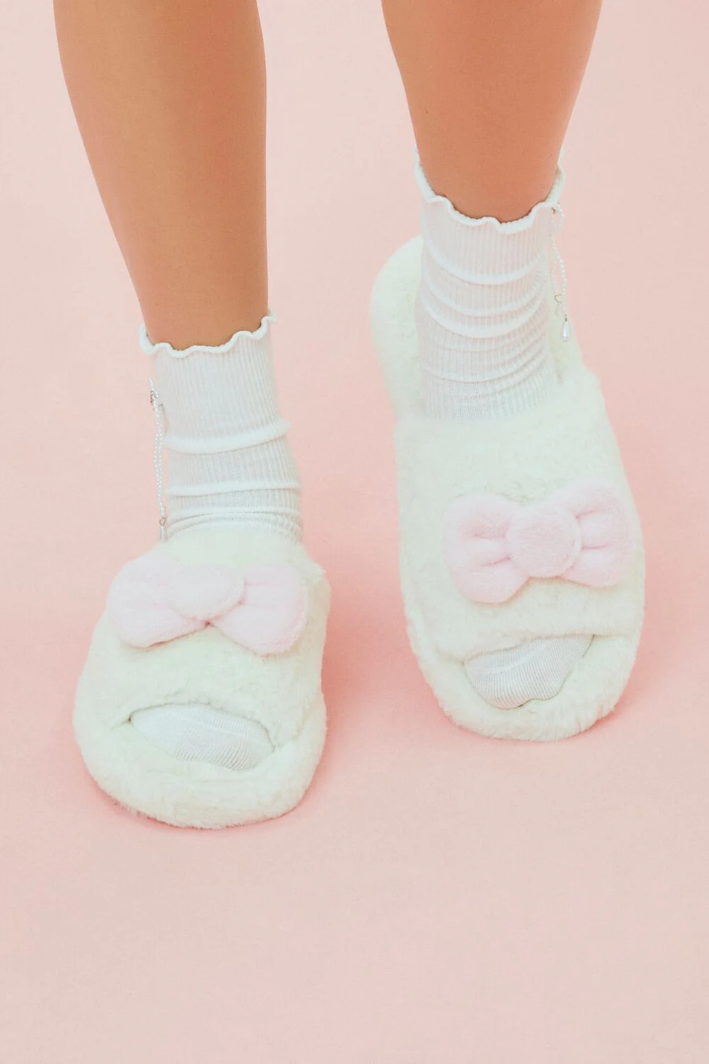 Hello Kitty Bow Indoor Slippers - Image 4