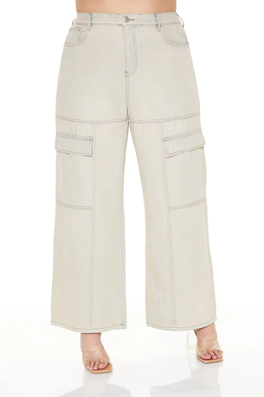 Plus Size Wide-Leg Cargo Jeans - Image 2