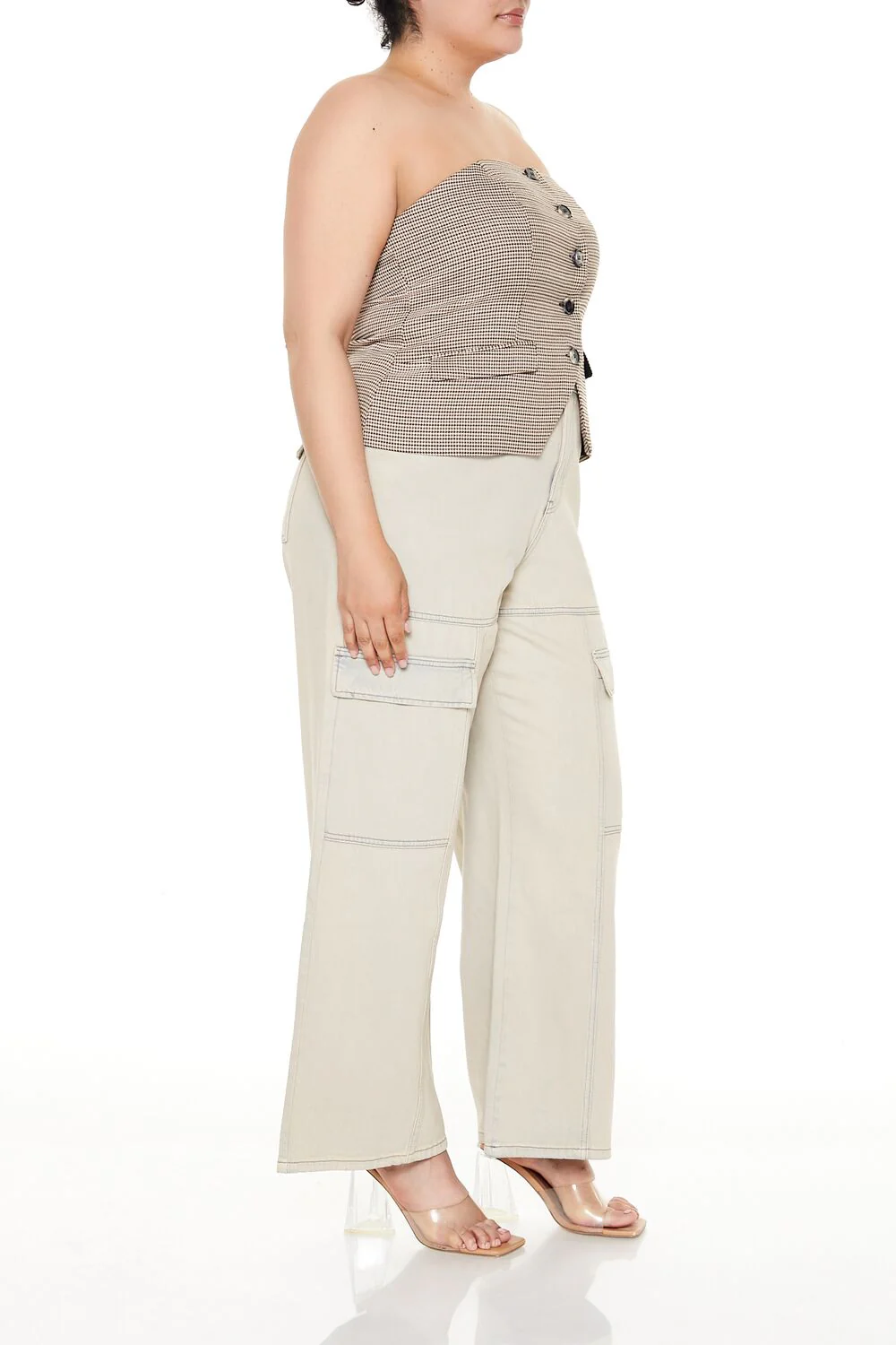 Plus Size Wide-Leg Cargo Jeans - Image 3