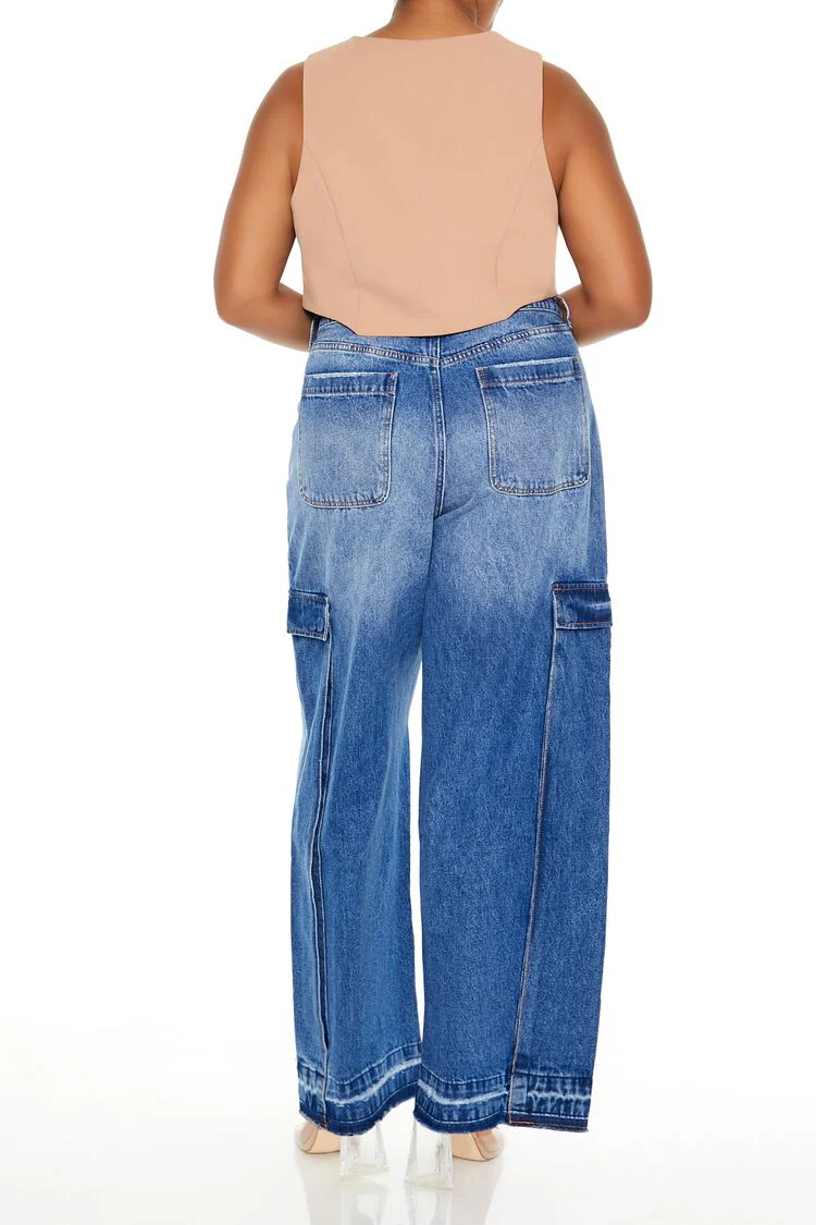 Plus Size Wide-Leg Cargo Jeans - Image 4